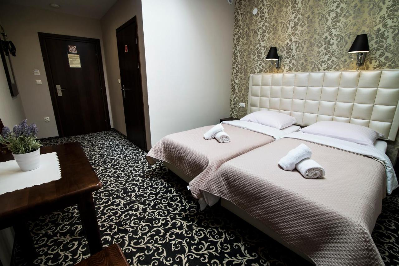 Pod Ksiecia Gorka Hotel Oleszyce Exterior photo