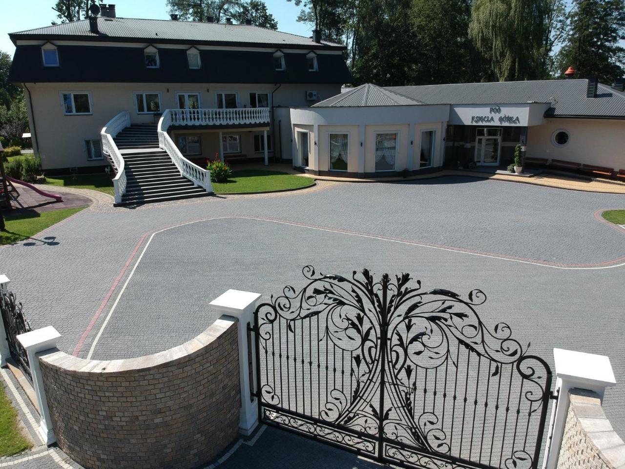 Pod Ksiecia Gorka Hotel Oleszyce Exterior photo